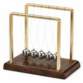 Newton Pendel Schreibtischspiel Gold Silber mit Holzbasis